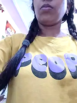 Hotty-Nidhi online show from June 25, 2026, 3:37 am