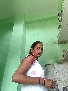 Hotty-Nidhi online show from June 18, 2026, 3:16 am