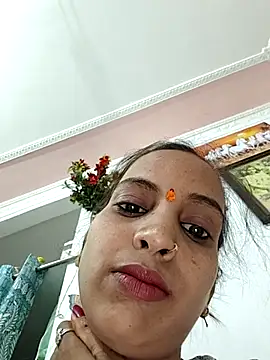 Hotty-Nidhi online show from June 5, 2026, 6:40 am