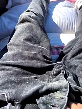 Snapshot of Thunderbolt121 chatting on March 2, 2026, 8:10 am Thunderbolt121 online show from March 2, 2026, 8:10 am