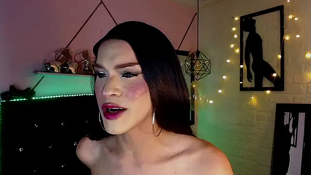 Snapshot of agatha_rodriguez chatting on January 5, 2026, 5:27 pm agatha rodriguez online show from January 5, 2026, 5:27 pm