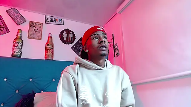 lili roussi online show from November 12, 2025, 12:59 am