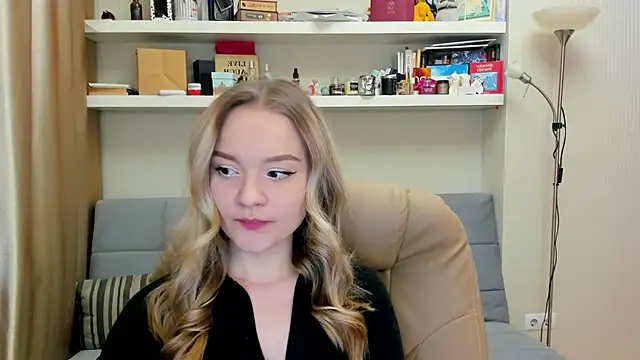 Snapshot of Kara_Smith_ chatting on January 24, 2025, 10:19 pm Kara Smith  online show from January 24, 2025, 10:19 pm