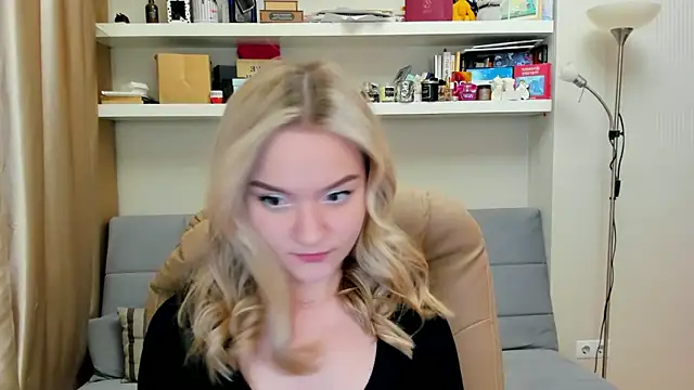 Snapshot of Kara_Smith_ chatting on February 22, 2025, 11:03 pm Kara Smith  online show from February 22, 2025, 11:03 pm
