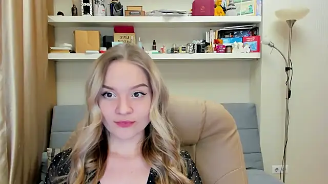 Snapshot of Kara_Smith_ chatting on January 31, 2025, 11:13 pm Kara Smith  online show from January 31, 2025, 11:13 pm