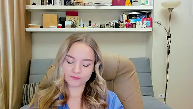 Snapshot of Kara_Smith_ chatting on January 18, 2025, 10:49 pm Kara Smith  online show from January 18, 2025, 10:49 pm