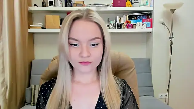 Snapshot of Kara_Smith_ chatting on February 28, 2025, 11:56 pm Kara Smith  online show from February 28, 2025, 11:56 pm