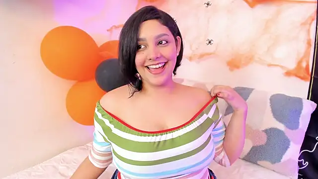 dullce77 online show from October 31, 2025, 6:26 pm