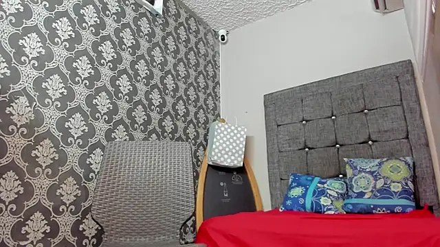 Little Young18 online show from March 11, 2025, 8:31 pm
