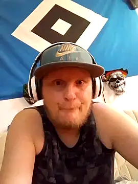 Atze202518 online show from September 24, 2025, 4:13 pm