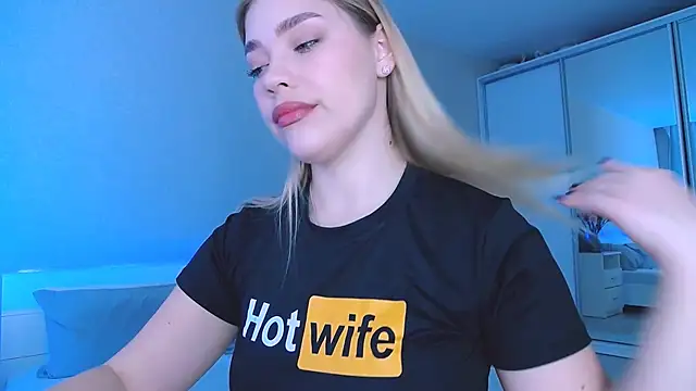 Snapshot of DIANAxxxDIAMOND chatting on October 13, 2025, 8:05 am DIANAxxxDIAMOND online show from October 13, 2025, 8:05 am