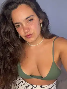 latinatwerkingbr online show from November 22, 2025, 8:40 pm