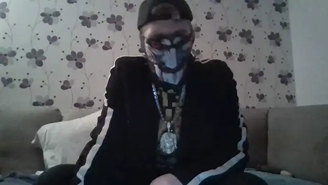 Snapshot of ThePython666 chatting on March 13, 2025, 1:43 am ThePython666 online show from March 13, 2025, 1:43 am