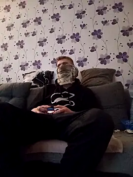 Snapshot of ThePython666 chatting on October 28, 2025, 3:40 am ThePython666 online show from October 28, 2025, 3:40 am