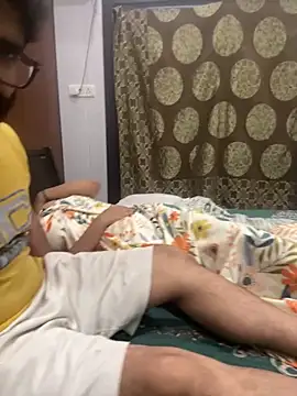 Snapshot of lustyindiancouple chatting on March 15, 2025, 7:09 am lustyindiancouple online show from March 15, 2025, 7:09 am