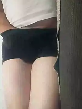 gui67675 online show from October 10, 2025, 9:26 pm