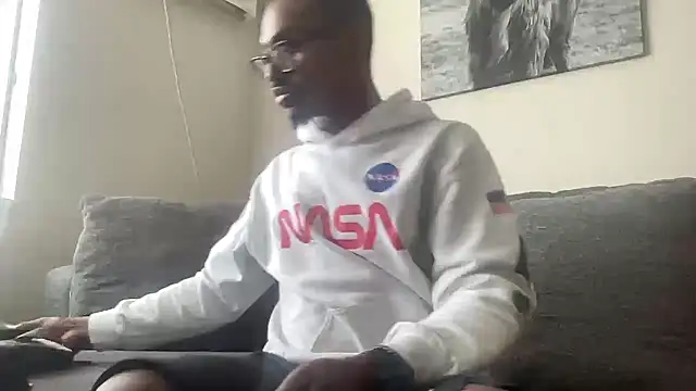 Snapshot of kngkeeem chatting on November 15, 2025, 6:56 pm kngkeeem online show from November 15, 2025, 6:56 pm