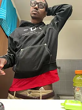 Snapshot of kngkeeem chatting on March 25, 2026, 9:57 pm kngkeeem online show from March 25, 2026, 9:57 pm