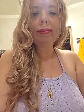 Irina3718 online show from July 25, 2026, 10:22 am