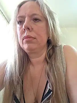 Irina3718 online show from March 26, 2026, 1:09 pm