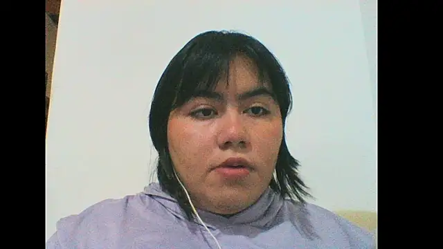 IrisMitchell  online show from March 20, 2025, 9:13 pm