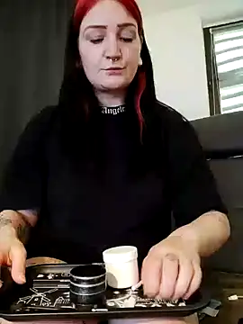 TiffiChantiT2 online show from May 10, 2026, 5:04 pm