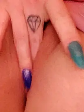 TiffiChantiT2 online show from March 11, 2025, 6:19 am