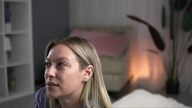 AnnastasiaMills online show from July 14, 2026, 8:59 pm