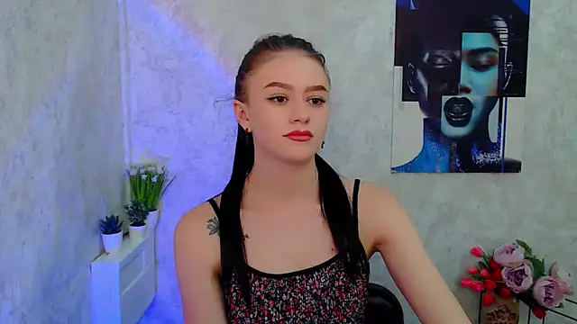 LanaTey online show from May 12, 2026, 7:53 pm