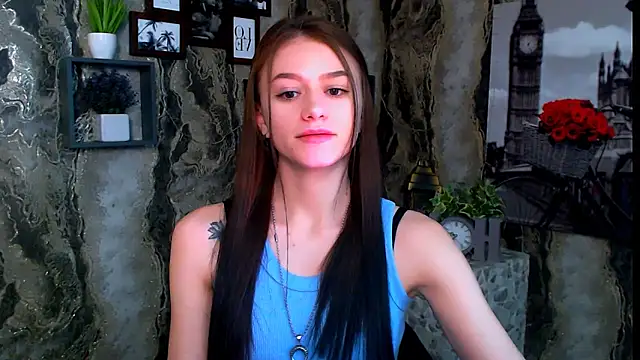 LanaTey online show from February 27, 2026, 7:46 pm