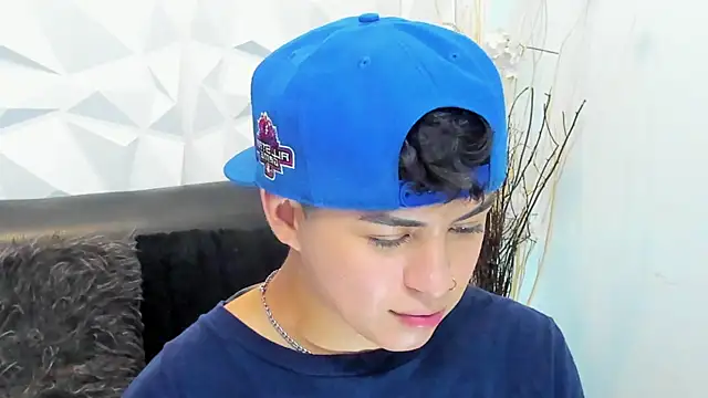 Sam Daves online show from November 27, 2025, 2:17 pm