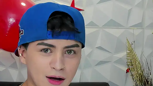 Sam Daves online show from December 16, 2025, 12:53 pm