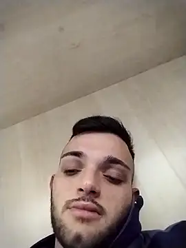 Francescodicristina44 online show from April 15, 2026, 6:45 pm