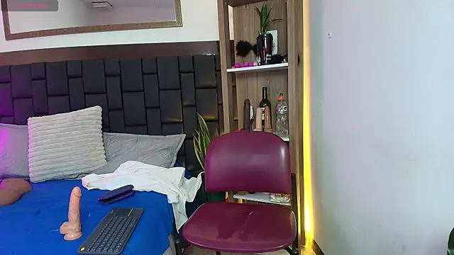 EllenaBoobs  online show from March 31, 2026, 3:14 pm