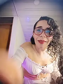 mia velvet1 online show from May 21, 2026, 7:00 pm