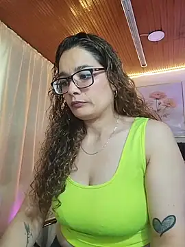 Rose Thompson1 online show from June 2, 2026, 1:33 pm