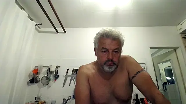 Berg Boy online show from September 18, 2025, 9:18 pm
