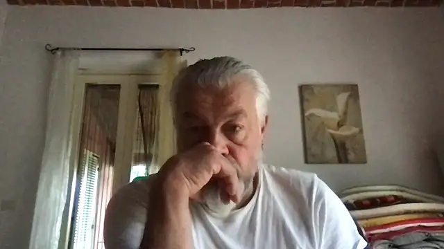 Berg Boy online show from May 3, 2026, 5:01 am