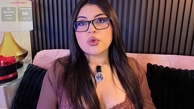 Alexa Madisson online show from July 1, 2026, 7:47 pm