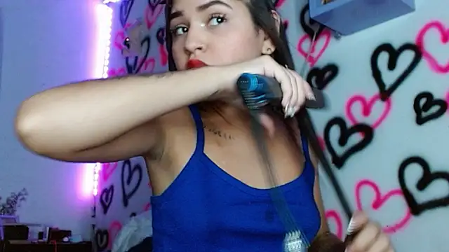 Snapshot of kityy_playful chatting on November 10, 2025, 3:33 am kityy playful online show from November 10, 2025, 3:33 am