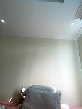 Ivelleee  online show from November 15, 2025, 7:51 pm