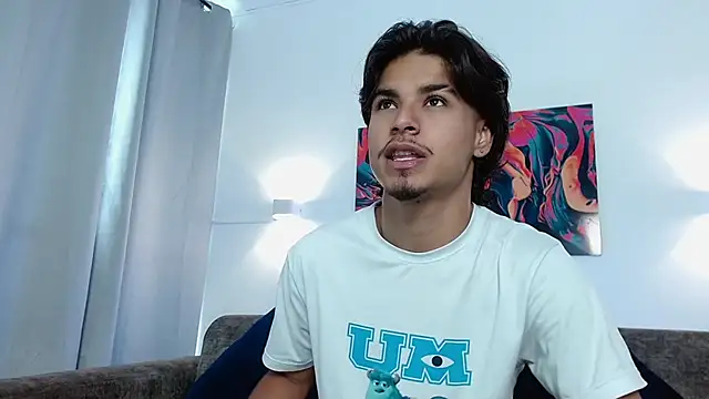 MathewAdams online show from November 17, 2025, 1:37 pm