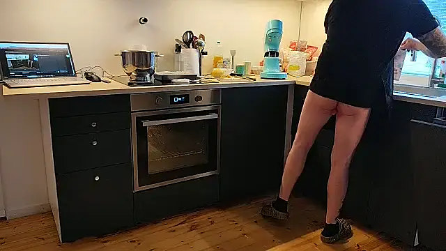 LucysSluttyHubby online show from December 4, 2025, 10:14 am