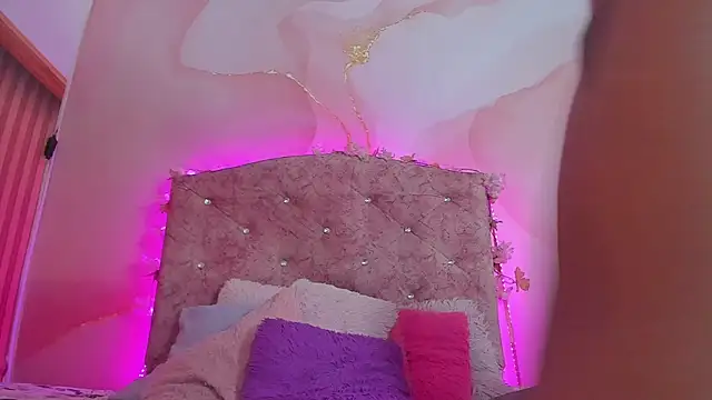 emily  sweet   online show from November 12, 2025, 2:59 am