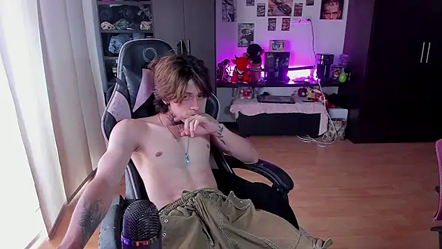 xIce Boy online show from April 16, 2026, 9:39 pm