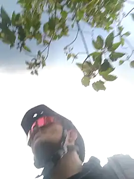 Snapshot of JuanMaty chatting on November 8, 2025, 10:13 pm JuanMaty online show from November 8, 2025, 10:13 pm