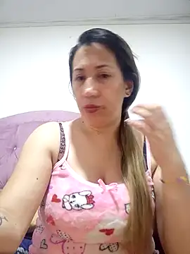 Snapshot of melany-92xxx chatting on October 17, 2025, 1:02 pm melany-92xxx online show from October 17, 2025, 1:02 pm