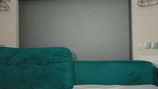 bunnyclide  online show from June 7, 2026, 3:56 am