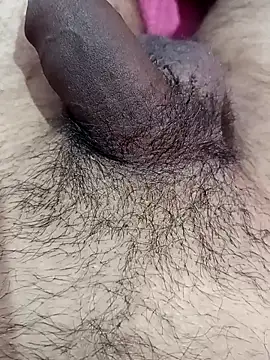 Snapshot of fitboy69 chatting on November 9, 2025, 4:33 pm fitboy69 online show from November 9, 2025, 4:33 pm