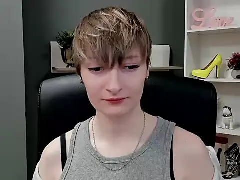 hottieBlair online show from October 21, 2025, 6:13 am
